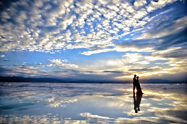 [啜啜?＠-110] 秘景系列の天空之鏡婚照(堅。鹽湖)＠Non玻利維亞 (多圖多字)