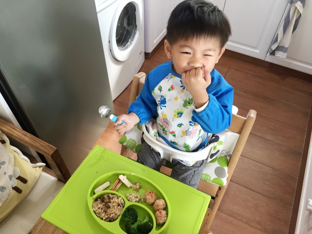 【小孩吃飯恩物】Ezpz開心幼兒餐具! 在家輕鬆做兒童餐 (文內送禮活動)