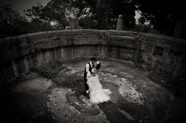  - Pre wedding Photo 2011 - Carf.C - , , , , 將軍澳, , , , , , 黑白, 宏偉建築