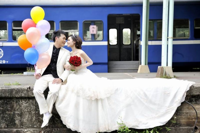  - 車站+花海+海景PRE WEDDING PHOTO - muffin.com - , , , , , , , , , , 自然, 古老街道