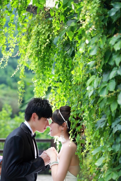  - Pre-wedding Taipei - Yankee - Yankee, Alex, 香港藏愛婚紗, $15,001至$20,000, 台北, , , 化妝: 完全了解我想要既效果, 令眼睛好有神采同自然 (因本身我係內雙眼皮的) 髮型方面: 因本, 花球都係拍攝當日訂的, 所以很新鮮~, 婚紗同晚裝都很特別, 同埋好多款式揀~, 搞笑, 宏偉建築