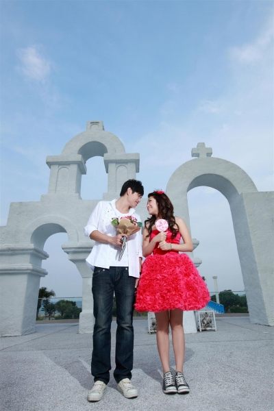  - Pre-wedding Taipei - Yankee - Yankee, Alex, 香港藏愛婚紗, $15,001至$20,000, 台北, , , 化妝: 完全了解我想要既效果, 令眼睛好有神采同自然 (因本身我係內雙眼皮的) 髮型方面: 因本, 花球都係拍攝當日訂的, 所以很新鮮~, 婚紗同晚裝都很特別, 同埋好多款式揀~, 搞笑, 宏偉建築