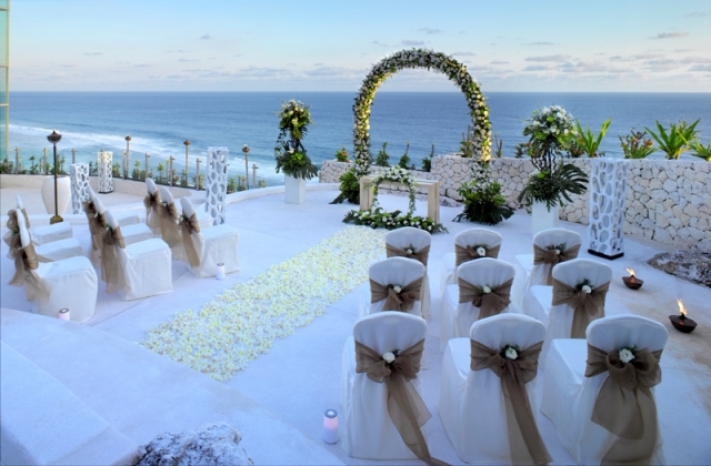 Banyan Tree - 峇里教堂照片 - 100Wedding - , , 100 Percent Overseas Wedding, , 峇里, , 峇里自設香港人辦事處,旅行社經營,一站式統籌,包括機票/酒店/行程/婚禮, , , , , 