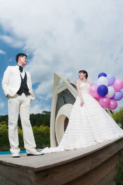  - 教堂+海邊浪漫婚紗照 - howwen - , , ::masaLiLi::瑪莎LiLi婚紗, , 台中, , , , , , 自然, 宏偉建築