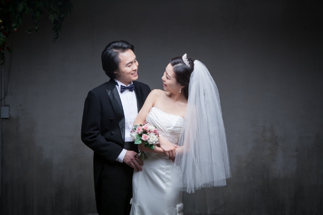  - 韓國pre-wedding原相 - Tuetbo - Phoebe Chan, Eddie Cheng, 韓國婚紗攝影, $25,001至$30,000, 韓國, , , 很用心，大愛, , 全手工造的婚紗, 好想全部帶晒返屋企!, 華麗, 影樓/影城/攝影基地