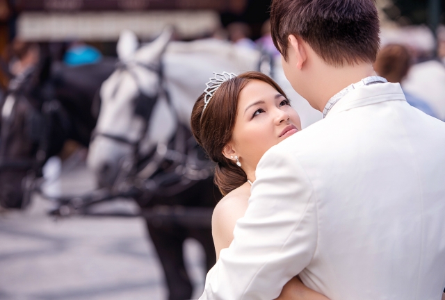  - 布拉格Pre-wedding - 妙姿 - MIU, Raymond, Paradise Wedding Photo, $15,001至$20,000, 歐洲, , $16888, 遮左我的黑眼圈, , 廣州買的,但可以去Heanna Bridal租衫, 復古, 宏偉建築