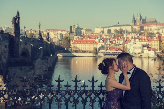  - 布拉格 Prague Pre Wedding - Mr.Wong102 - , , A.T.STUDIO LTD., $25,001至$30,000, 歐洲, 布拉格 Prague, 相片非常靚!! 好鍾意, 好靚及細心, , 用料高級及多款, 冇附加費, 歐陸, 宏偉建築