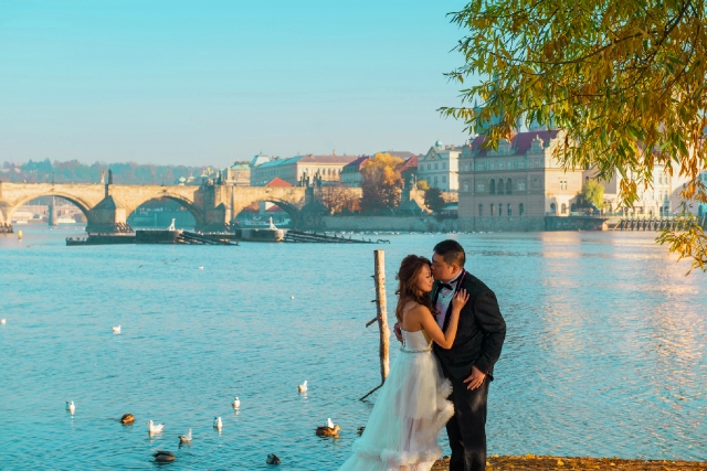  - 布拉格 Prague Pre Wedding - Mr.Wong102 - , , A.T.STUDIO LTD., $25,001至$30,000, 歐洲, 布拉格 Prague, 相片非常靚!! 好鍾意, 好靚及細心, , 用料高級及多款, 冇附加費, 歐陸, 宏偉建築