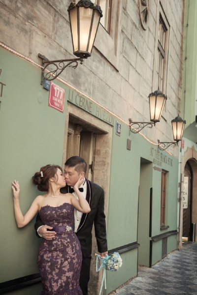  - 布拉格 Prague Pre Wedding - Mr.Wong102 - , , A.T.STUDIO LTD., $25,001至$30,000, 歐洲, 布拉格 Prague, 相片非常靚!! 好鍾意, 好靚及細心, , 用料高級及多款, 冇附加費, 歐陸, 宏偉建築