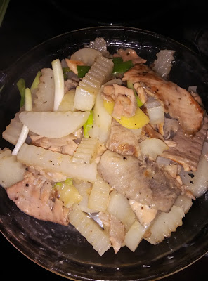 三文魚什煮蘿蔔