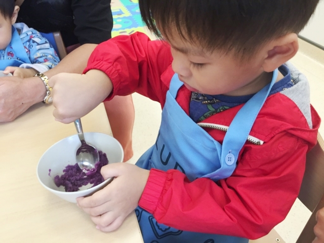 [父母必修課] 幼兒食譜。小朋友健康甜品! 超簡易紫薯西米蒸糕 ♥
