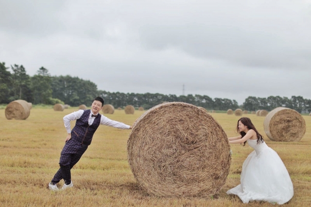  - 北海道Pre-Wedding - Elyse214 - Elyse, Hoi, Hikk Fine Art Gallery, $25,001至$30,000, 北海道, , 已包攝影師及化妝師機票住宿, 自然風, 用一株株假睫毛, 唔厚妝, 眉畫得幾好, , , 自然, 薰衣草