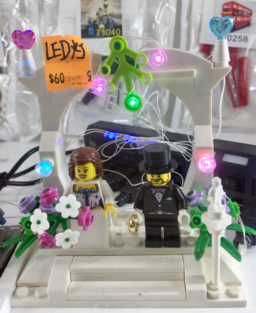 E&E之漫游系列: LEGO 中西式結婚公仔??