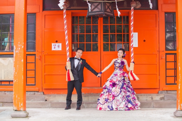  - 北海道函館婚禮拍攝 - 在北海道結婚吧 - Julia, Ivan, Bell Classic Hokkaido, $20,001至$25,000, 北海道, , 21000八小時婚攝套餐, 日本的化妝師全程緊貼，勤力補妝之餘，婚紗也是看顧好，懂得怎樣調整。, , 有Paul and Joe，迪士尼, 和服系列等可選, 日式, 古老街道