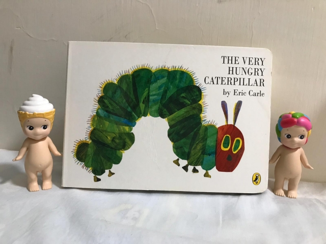 豆沙媽媽閱讀報告: The Very Hungry Caterpillar 不能小看一本小小繪本的力量 ~