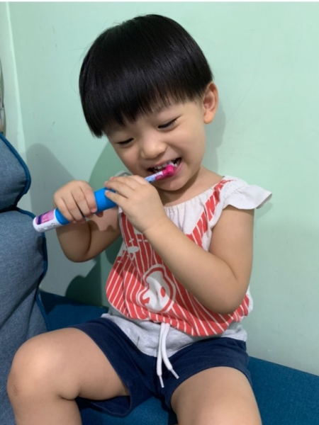 訓練小朋友刷牙自理能力