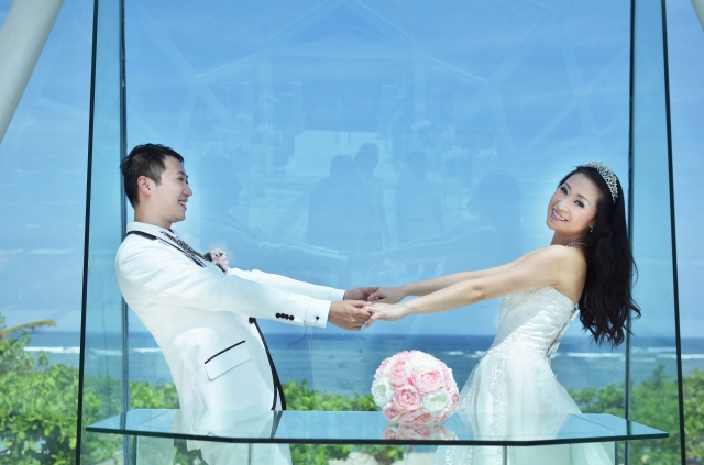  - 分享最美婚照  @ Bali - 索妮 - Soni, Kenneth, Wedding abroad, $45,001至$50,000, , , $47000套餐包鑽石教堂、牧師、証婚官、4小時攝影、婚禮錄影、婚紗禮服、化妝髮型、所有相片CD, 未太理想，手腳超慢，差點悟了婚禮時間，要自行補妝及整理！, 有提供當地盛產的鮮雞蛋花花球及襟花，但我亦有自攜絲花牡丹花球及襟花！, 全新度身訂做婚紗及禮服，最後是歸我們擁有，另自攜便服！, , 