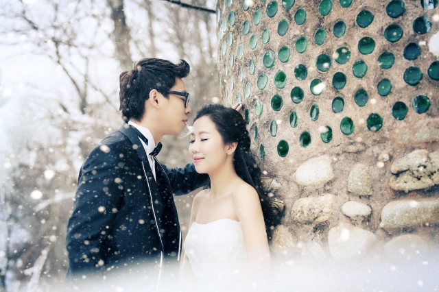  - Yan&Boot - twoywedding - Yan, Boot, S. A. Wedding, $15,001至$20,000, 韓國, , , 好好,因自己喜歡韓國化妝,出黎效果好靚, 自備的, 婚紗好靚,但講真晚裝真係好一般,直頭係揀唔落手, 韓式, 海邊/湖泊