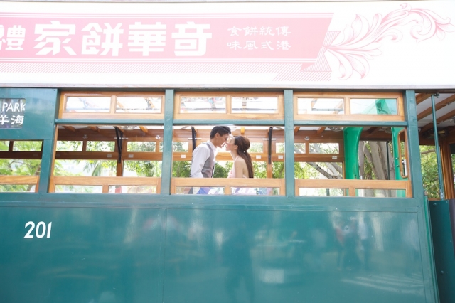  - M & W Wedding - MikoY - Miko Yung, William Fung, , $20,001至$25,000, 主題公園, , , 化妝很自然,化妝師很用心協助每一個細節, , 款式很多,大部份都好喜歡,有很多不同風格選擇, 自然, 